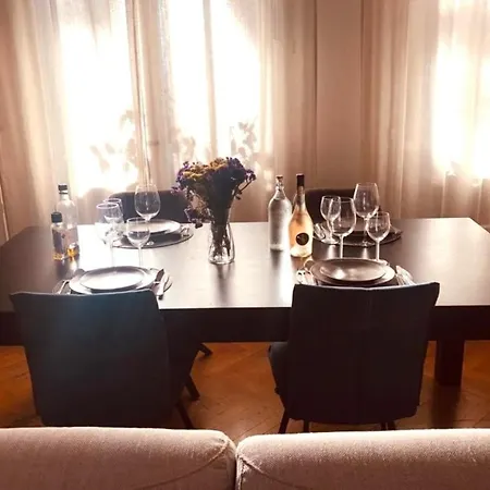 Iena - 4 Etoiles - Proche Centre Ville- Wifi Apartment