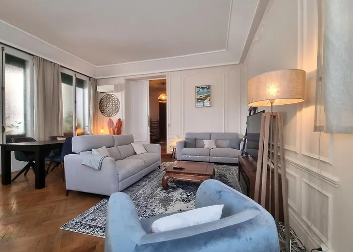 Iena - 4 Etoiles - Proche Centre Ville- Wifi Apartment