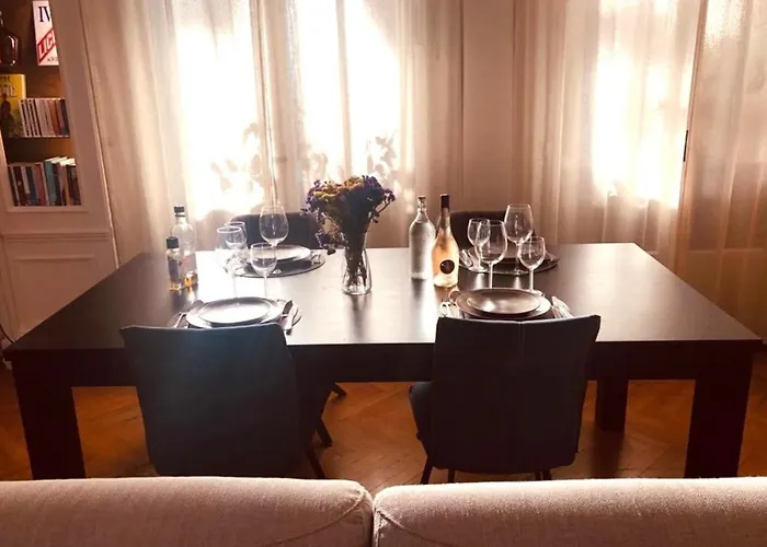 Iena - 4 Etoiles - Proche Centre Ville- Wifi Apartment